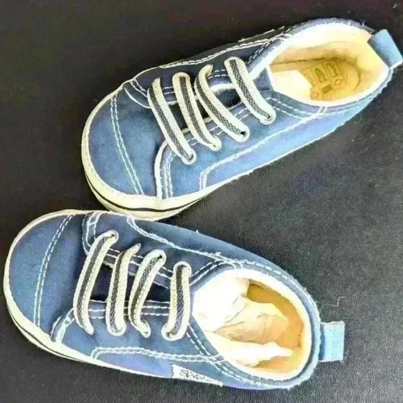 Brums Baby Crib Shoes -  BNWOT - Picture 2 of 5